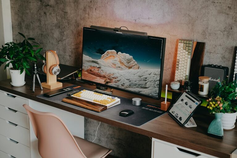 Tips for Organizing a Clutter-Free and Productive Home Office Space